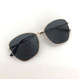 Frye and Co. Women's Gold Toned Aviator Sunglasses Metal Frames